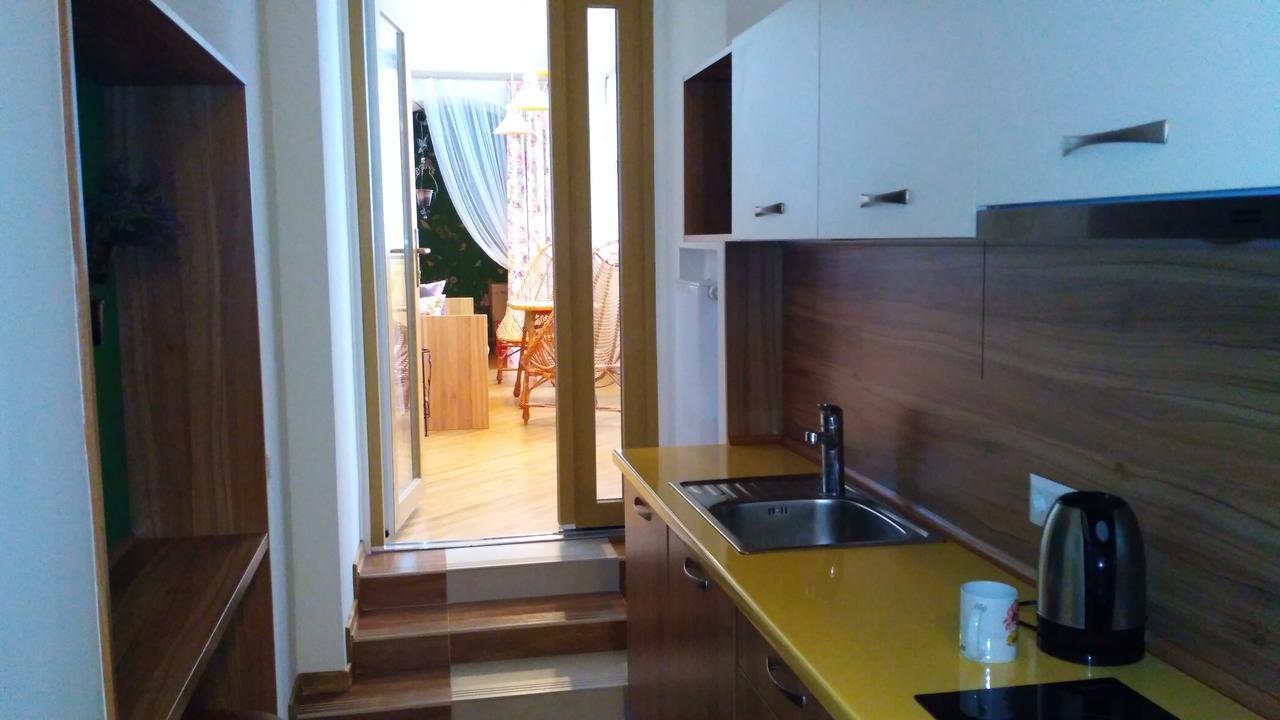 Vip Апартаменти Ван Гог На Площі Ринок Liov Exterior foto